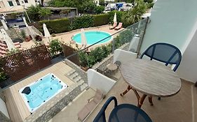Capri Bougainville